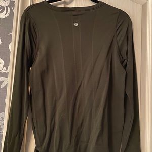 Dark Green Loosely Fitting Long Sleeve Shirt